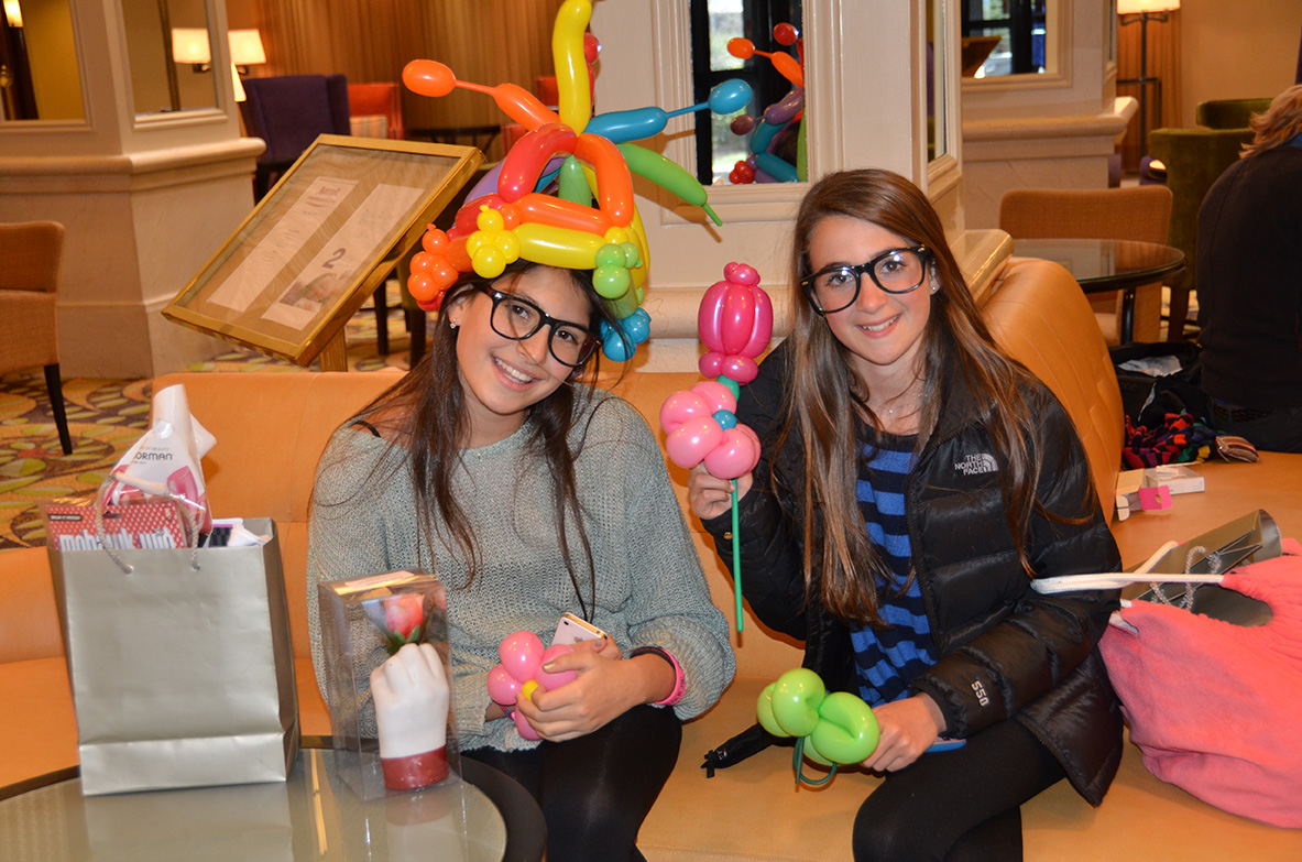 Tween-Girls-With-Balloon-Hats
